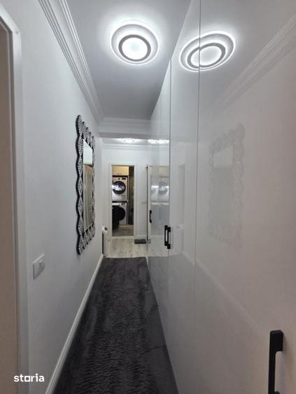 Apartament cu 4 camere în Tomis Nord