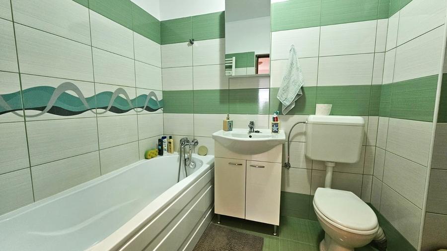 Apartament cu 3 camere decomandat în Chiajna