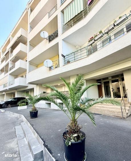 Apartament cu 3 camere semidecomandat în Herăstrău