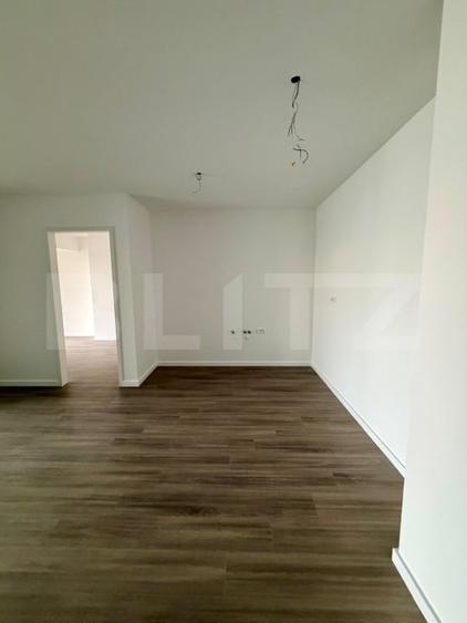 Apartament cu 3 camere semidecomandat în Semicentral