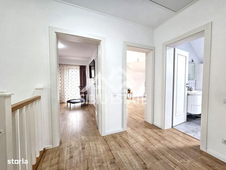 Casă cu 4 camere în Sadu
