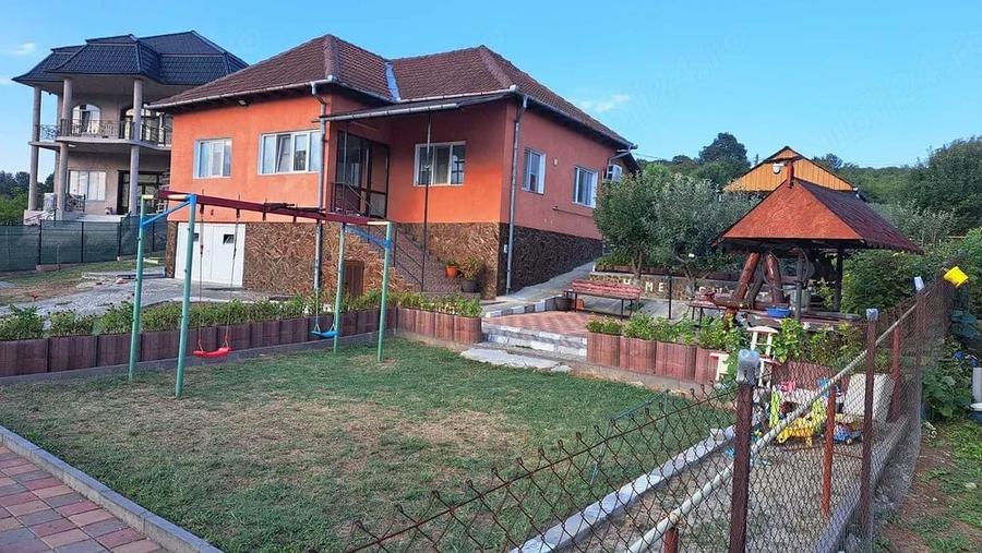 Casă cu 3 camere cu Teren 700 Mp în Central