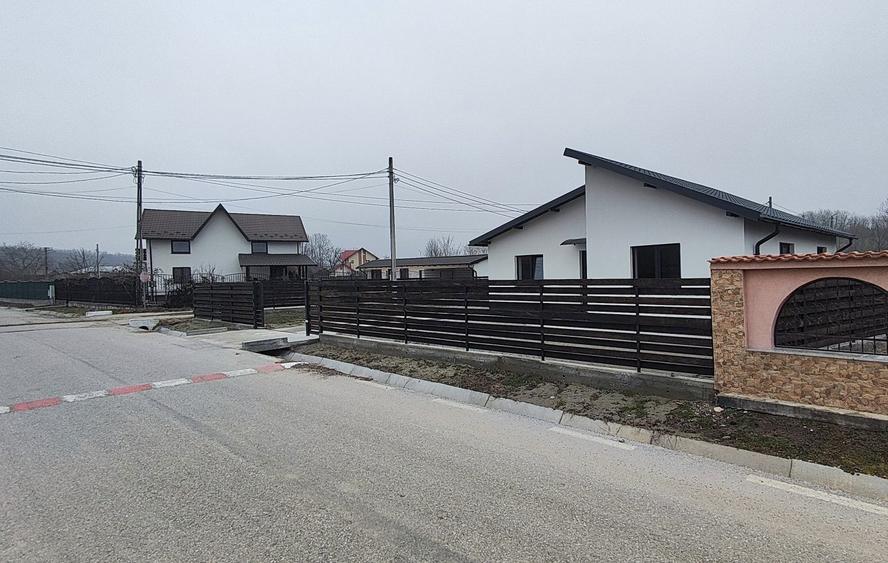 Casa de vanzare complet finisata Albota - 2