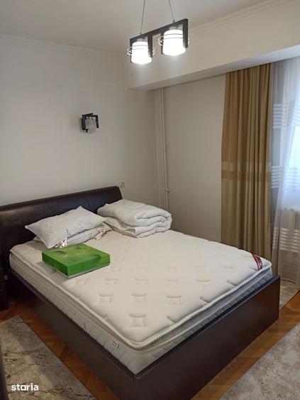 Apartament cu 3 camere decomandat în Ultracentral