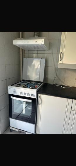 Apartament cu 3 camere semidecomandat în Drumul Taberei