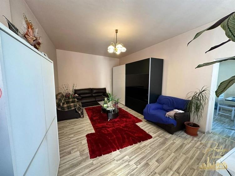 Casa / Spatiu Birouri de vanzare pe str. Iuliu Maniu - Oradea - 1