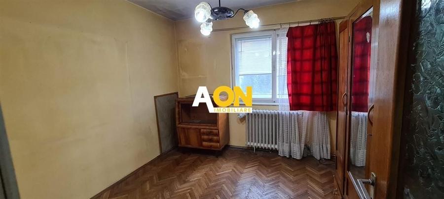 Apartament 3 camere, decomandat, str. Closca - 9