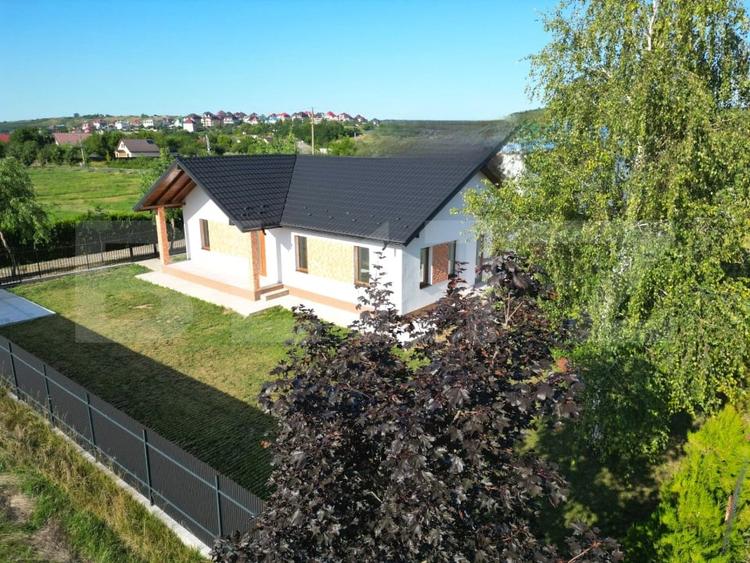 Casa cocheta de vanzare, cu 3 camere, zona Lunca Cetatuii - 2