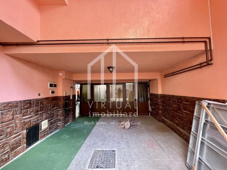 Vila/Pensiune cu 3 corpuri, 34 de camere, sala de fitness - Central - 38