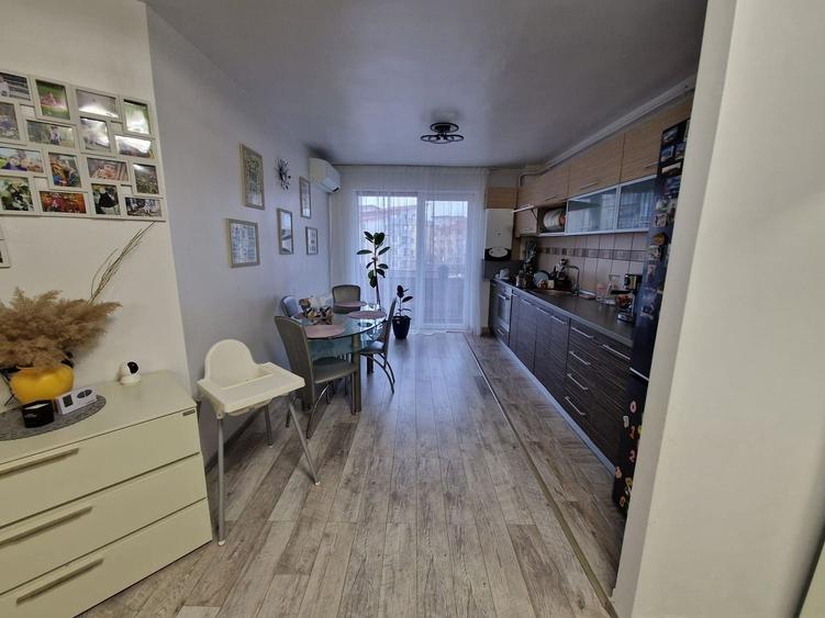 Apartament 3 camere, parcare, str Florilor Floresti Atelierul de Pizza - 2