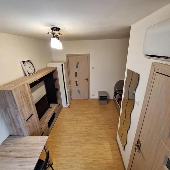 Proprietar inchiriez garsionera cf2 - 2