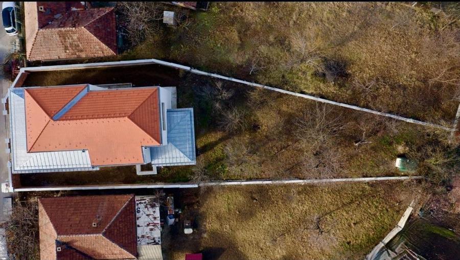 Casă individuală cu 4 camere cu Canalizare în Dâmbul Rotund