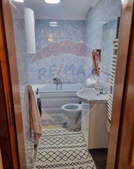 Apartament cu 3 camere de vanzare in zona Central Radauti - 6