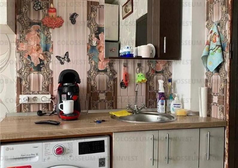 Camera de camin, mobilata, utilata, etaj 3/4, Florilor - Violetelor! - 4