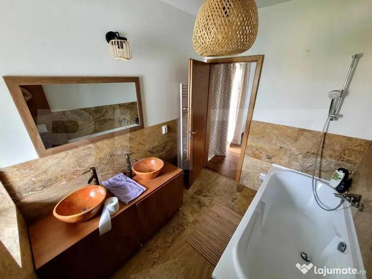 Casa indiaviduala cu 4 camere, 300 mp, curte 1000 mp, gara - 2