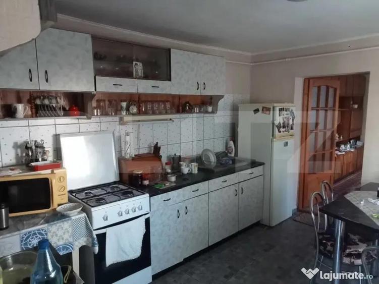 Casa de vanzare, 3 camere, 92 mp, zona Baritiu - 2