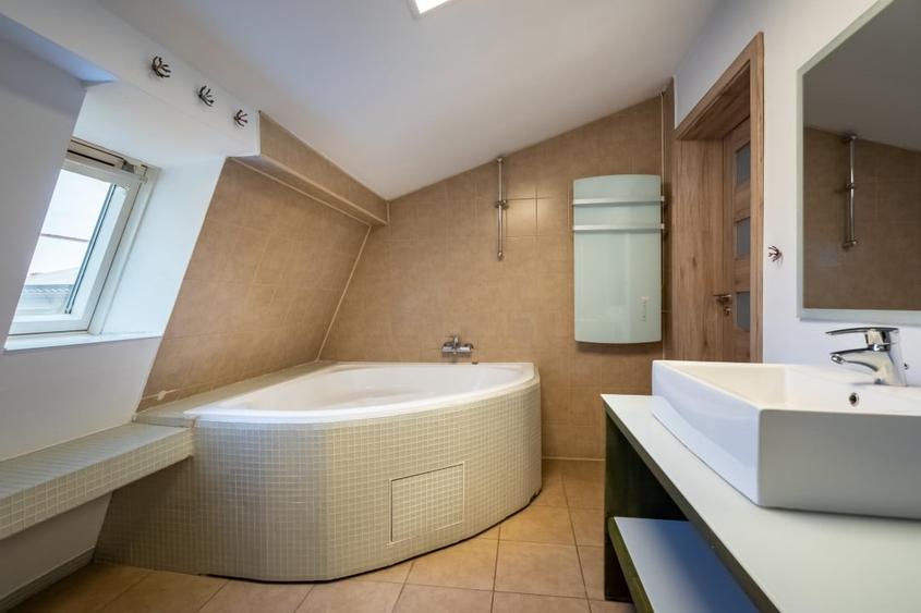 VANZARE VILA 12 CAMERE POPESTI LEORDENI – DRUMUL FERMEI – COMISION 0% - 46