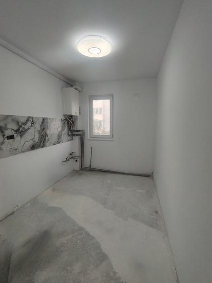 De vanzare apartament renovat la cheie etaj intermediar - 8