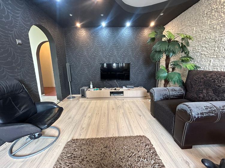 1 Decembrie 1918 4 Camere Etaj 3 81 Mp  Bloc 1976 5 Min Metrou - 3