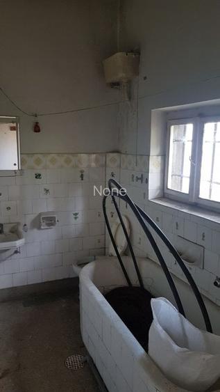 Casă cu 3 camere în 13 Decembrie Casă cu 3 camere în 13 Decembrie