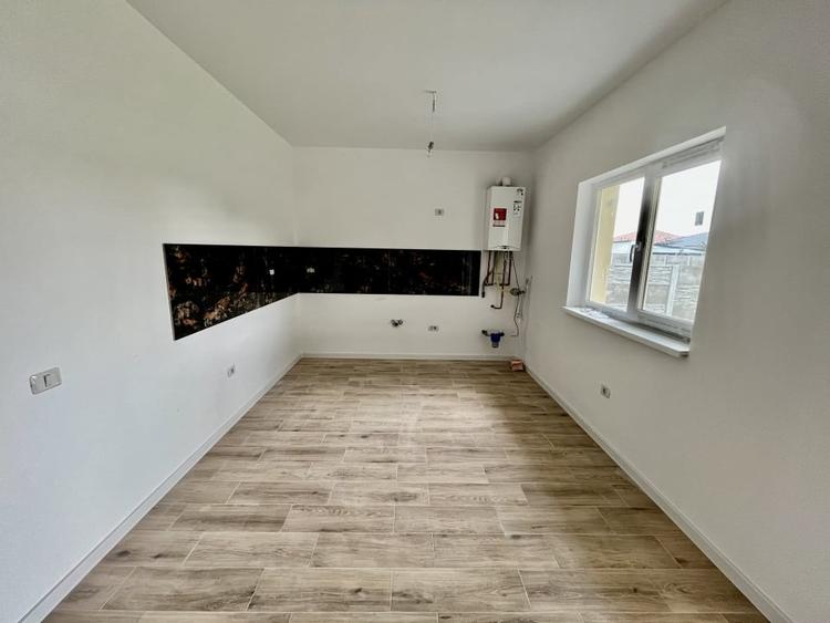 Asfalt, 3 Camere, Zid Despartitor Dublu - 3