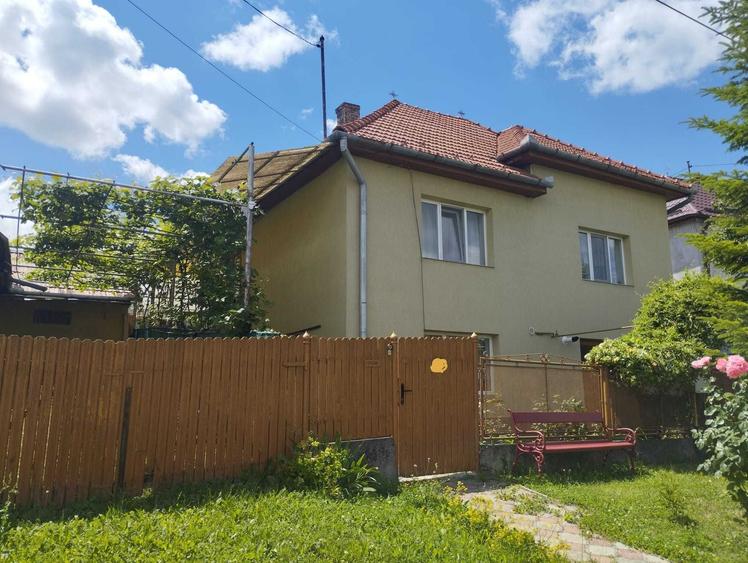 Casa cu gradina 830 mp - 1