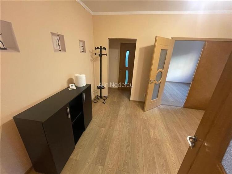 Apartament 3 camere + mansarda in vila Timpuri Noi