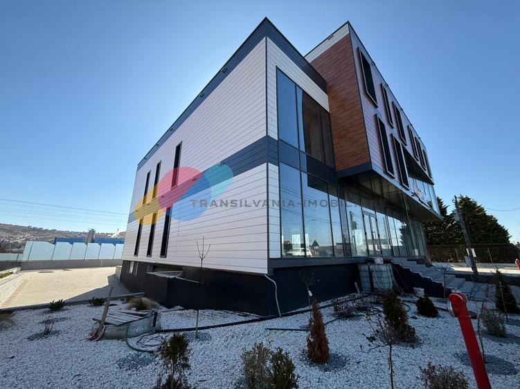 Cladire premium S+P+E+M, 14 locuri parcare, zona Sannicoara - intrare - 2