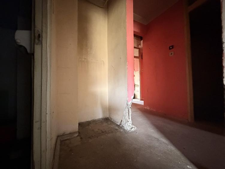 Apartament cu 3 camere decomandat în Soarelui