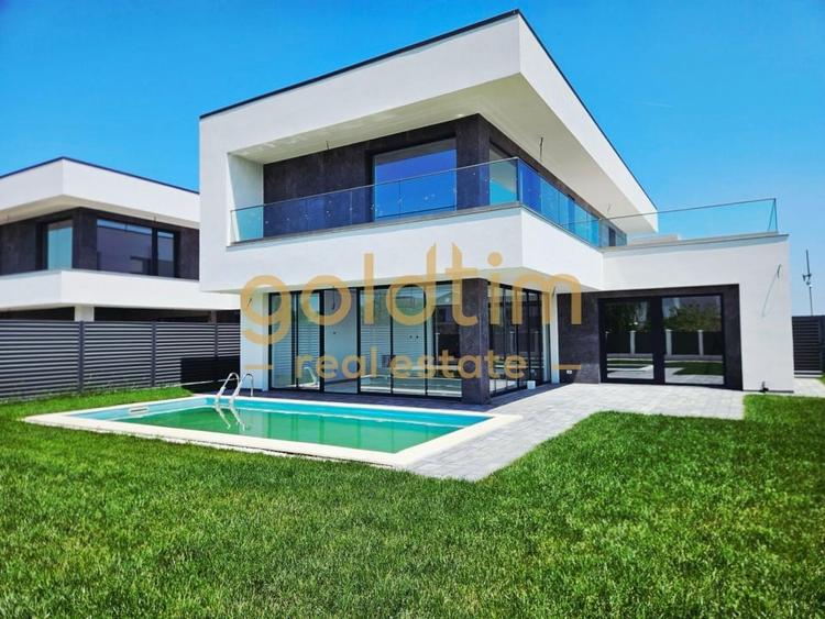 VILA SPECTACULOASA/PISCINA EXTERIOARA/VIEW PANORAMIC - 1