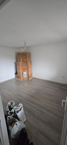 Casa + teren de vanzare in matita - 6