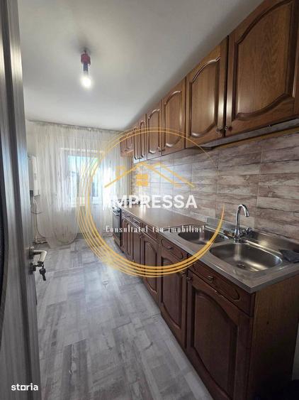 Se inchiriaza apartament 2 camere 290euro etaj 3 - 1