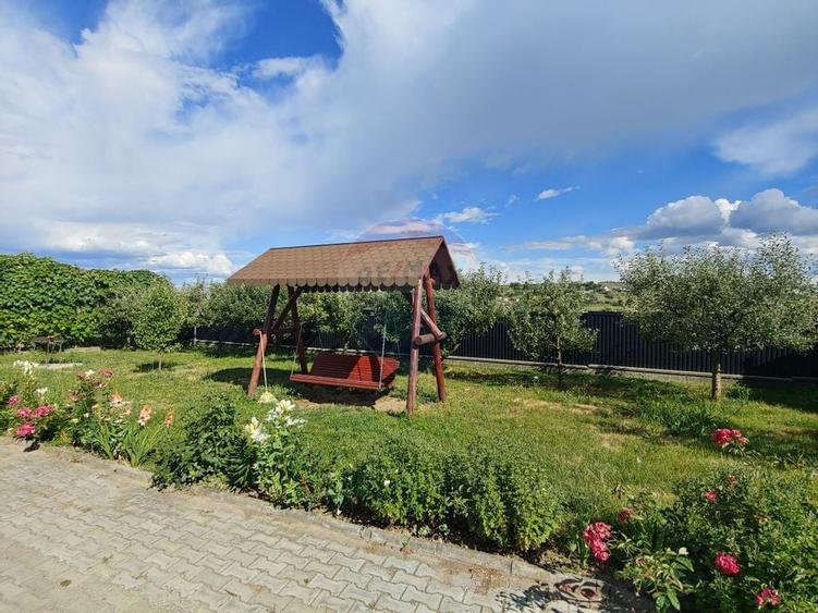 Casa / Vila de vanzare cu teren intravilan 1200 mp-Zvoristea, Suceava - 34