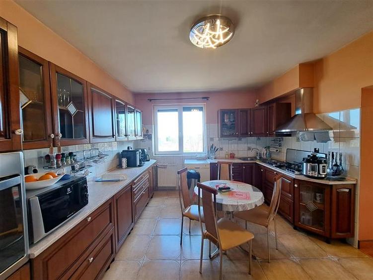 Casa de inchiriat, mobilata si utilata, situata in cartierul Europa! - 6