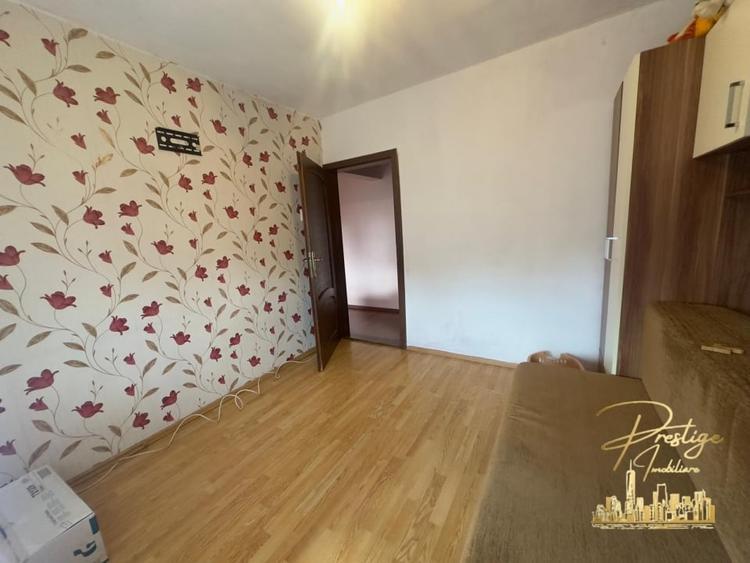 Apartament cu 3 camere de vanzare in zona Lacul Rosu,Rogerius - Oradea - 6