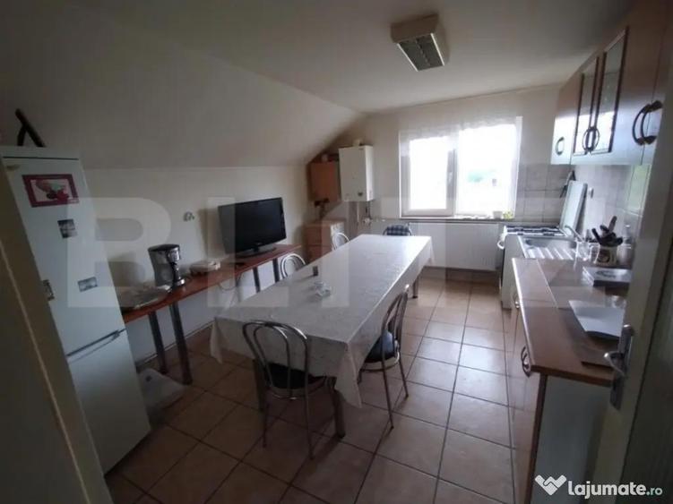 Casa, 5 camere,200 mp,800 mp teren,pretabil business,13 km d - 5