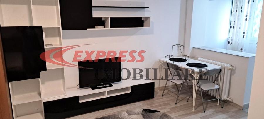 Dristor, Ramnicu Sarat, Piata, Auchan - 1