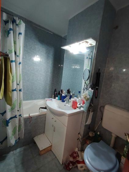 De vanzare apartament 4 camere AN - 8