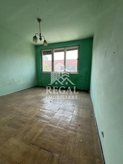Apartament cu 2 camere, Micro 4 Etaj 4/4 - 2