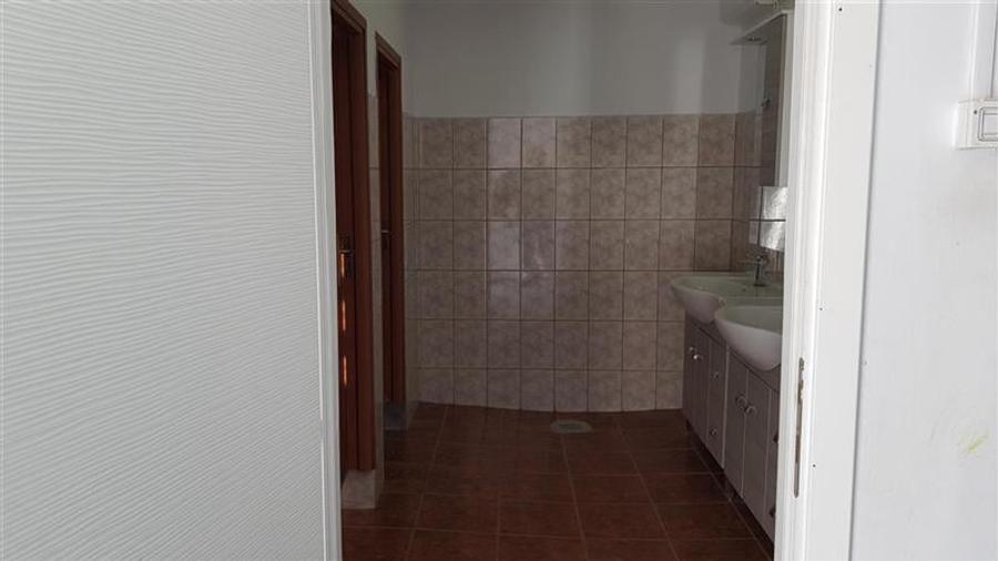 Spatiu pentru birou  - zona Baicului - 200 mp - 8