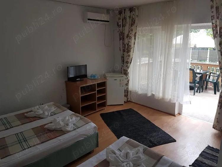 Pensiunea de vanzare Costinesti str.Meduzei , 14 camere - 2