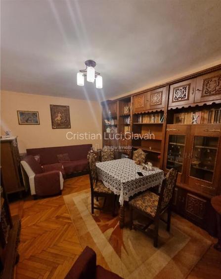 Ap 3 cam decomandat langa Pedagogic I.Creanga Ap 3 cam decomandat langa Pedagogic I.Creanga