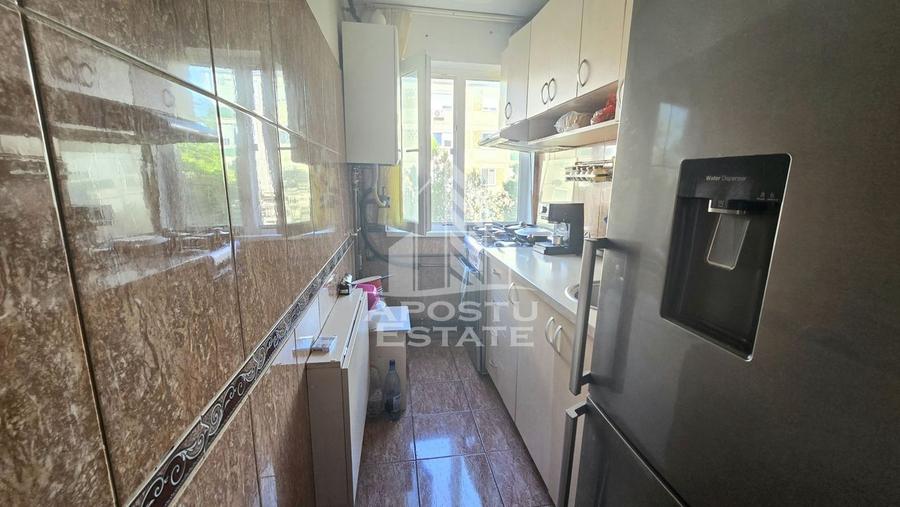 Apartament cu 4 camere, etaj intermediar, zona Dacia - 8