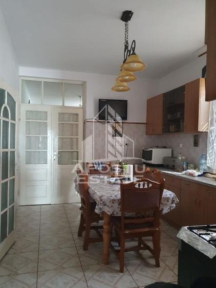 Casa individuala de vanzare pretabila pentru pensiune, Giarmata - 11