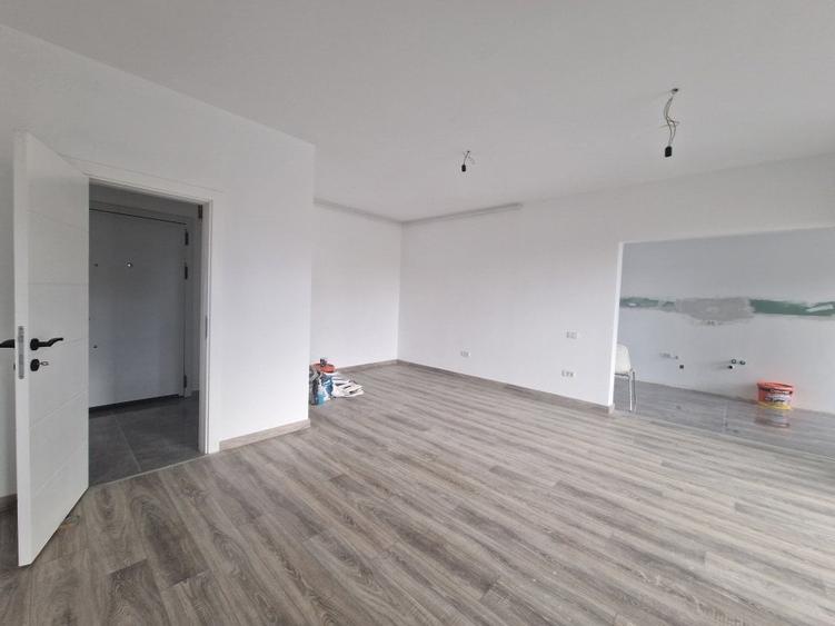 Decebal - Unirii -  Bloc nou - Apartament 3 camere - terasa - 2 grupuri sanitare - 1