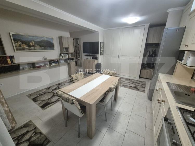 Apartament semidecomandat cu 2 camere, parcare, zona Tineretului Apartament semidecomandat cu 2 camere, parcare, zona Tineretului