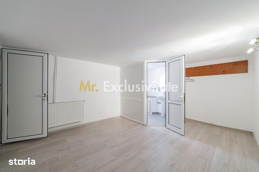Casă cu 10 camere cu Teren 719 Mp în Mărășești