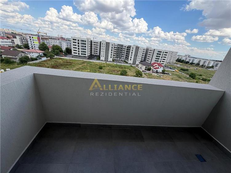 Apartament cu 3 camere decomandat în Metalurgiei