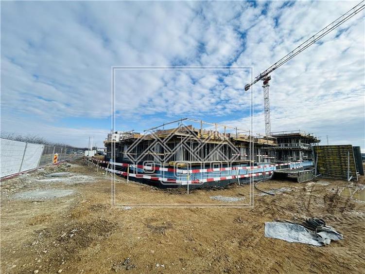 Apartament cu 2 camere decomandat în Exterior Vest