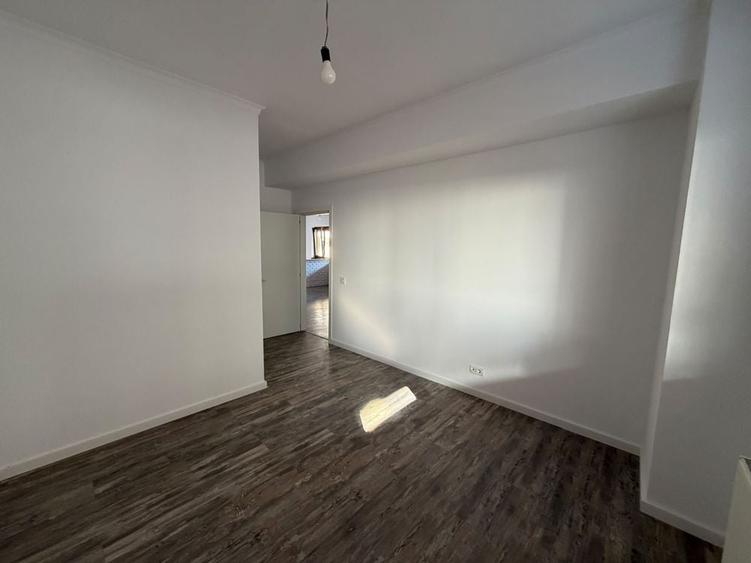 Apartament cu 3 camere semidecomandat în Tomis Plus